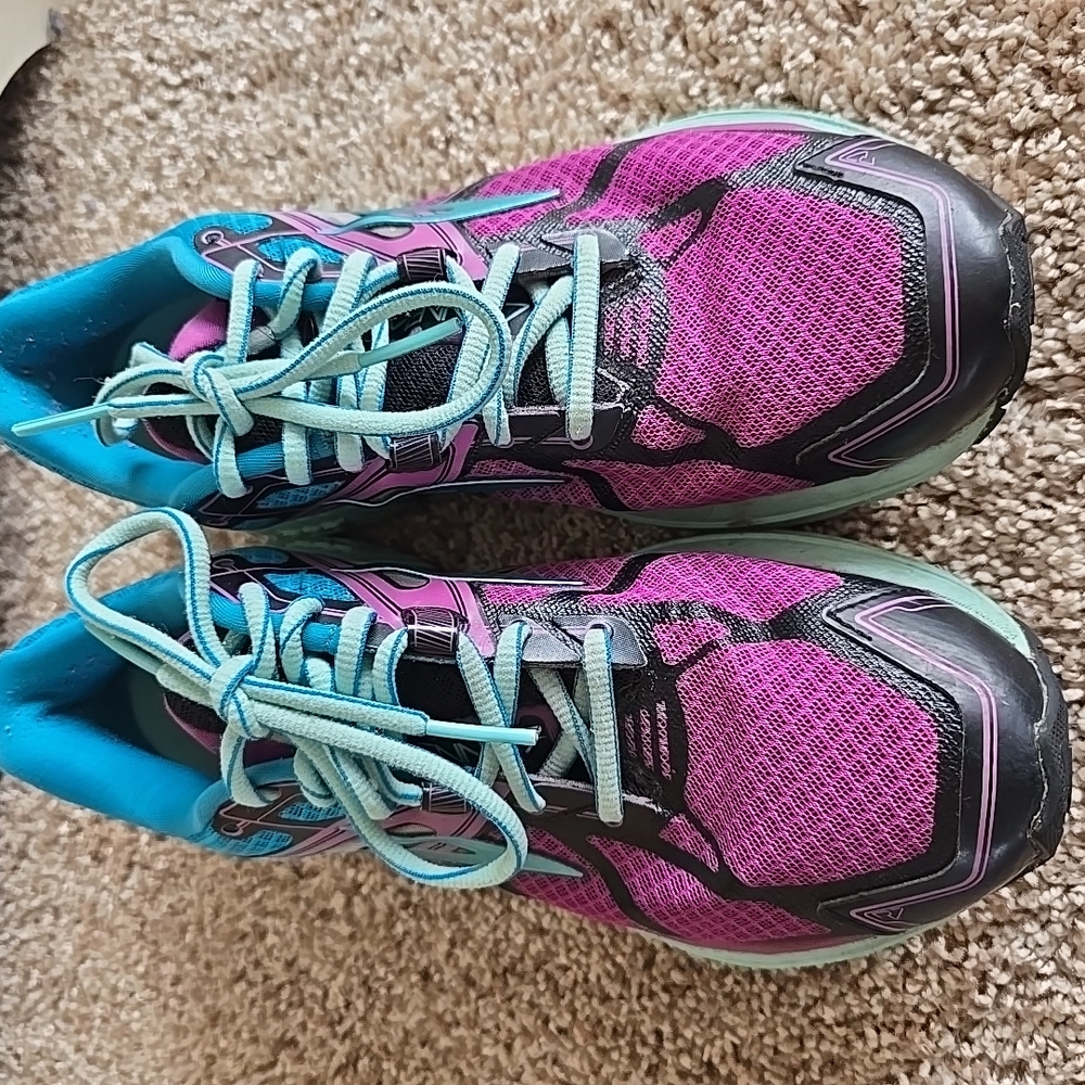 Brooks Ravenna 7 Running Shoes Sz 9- Pink and Teal